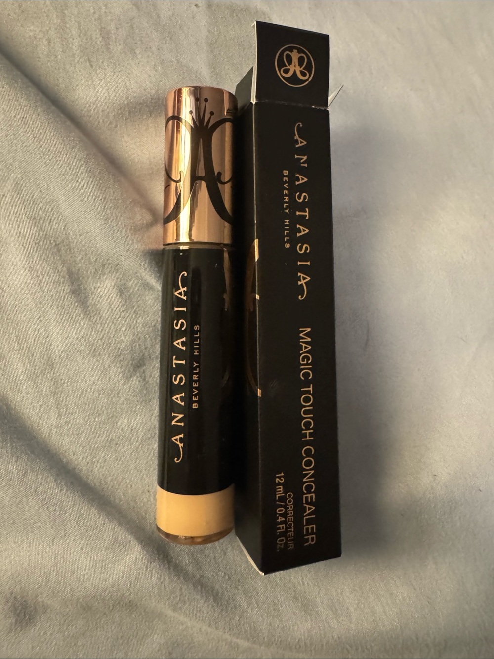 Anastasia Beverly Hills Magic Touch Concealer - shade 4 - NEW